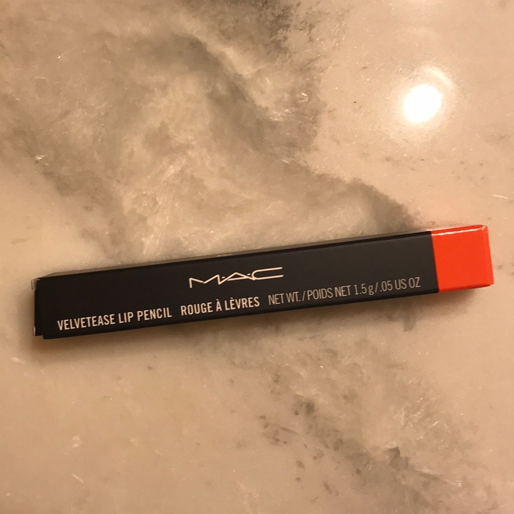 MAC Velvetease Lipstick
